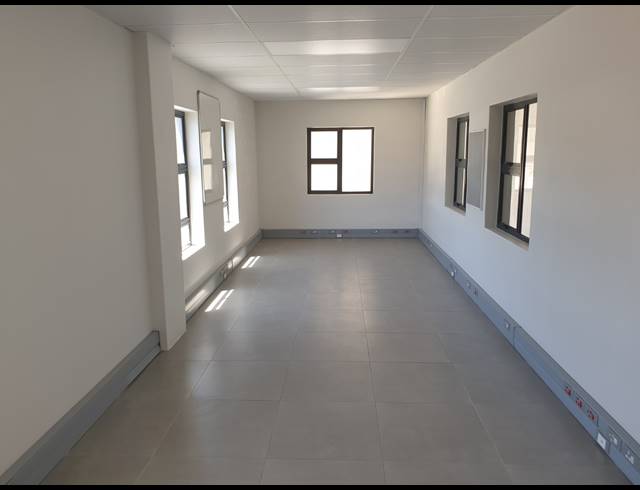 232M² WAREHOUSE TO LET IN RIVERGATE
